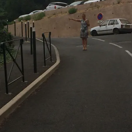 Charmant Studio Lumineux Avec Veranda & Parking Au Coeur De Bastia Апартаменты